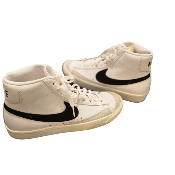 Nike Blazer Mid 77  Men’s Sneaker Size 9.5 - Picture 4 of 11